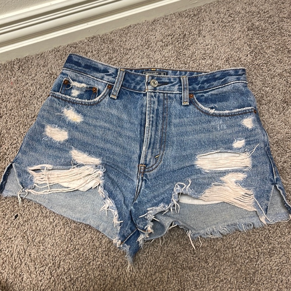 Abercrombie & Fitch high rise shorts